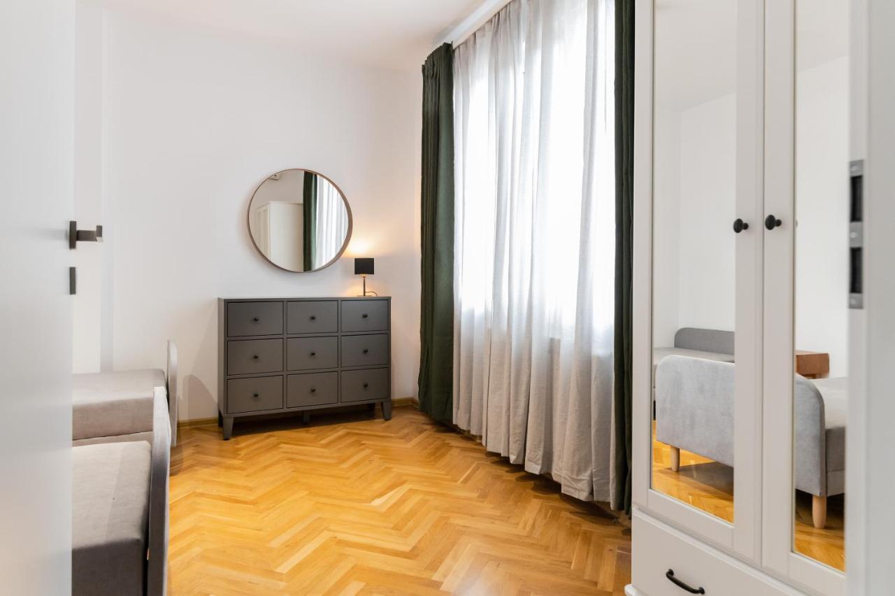 Industrial 2-Bdr Flat By The National Stadium Sofia Buitenkant foto