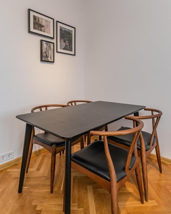 Industrial 2-Bdr Flat By The National Stadium Sofia Buitenkant foto